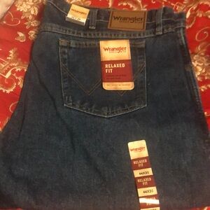 Men’s NWTs Wrangler Jeans size 44 X 30